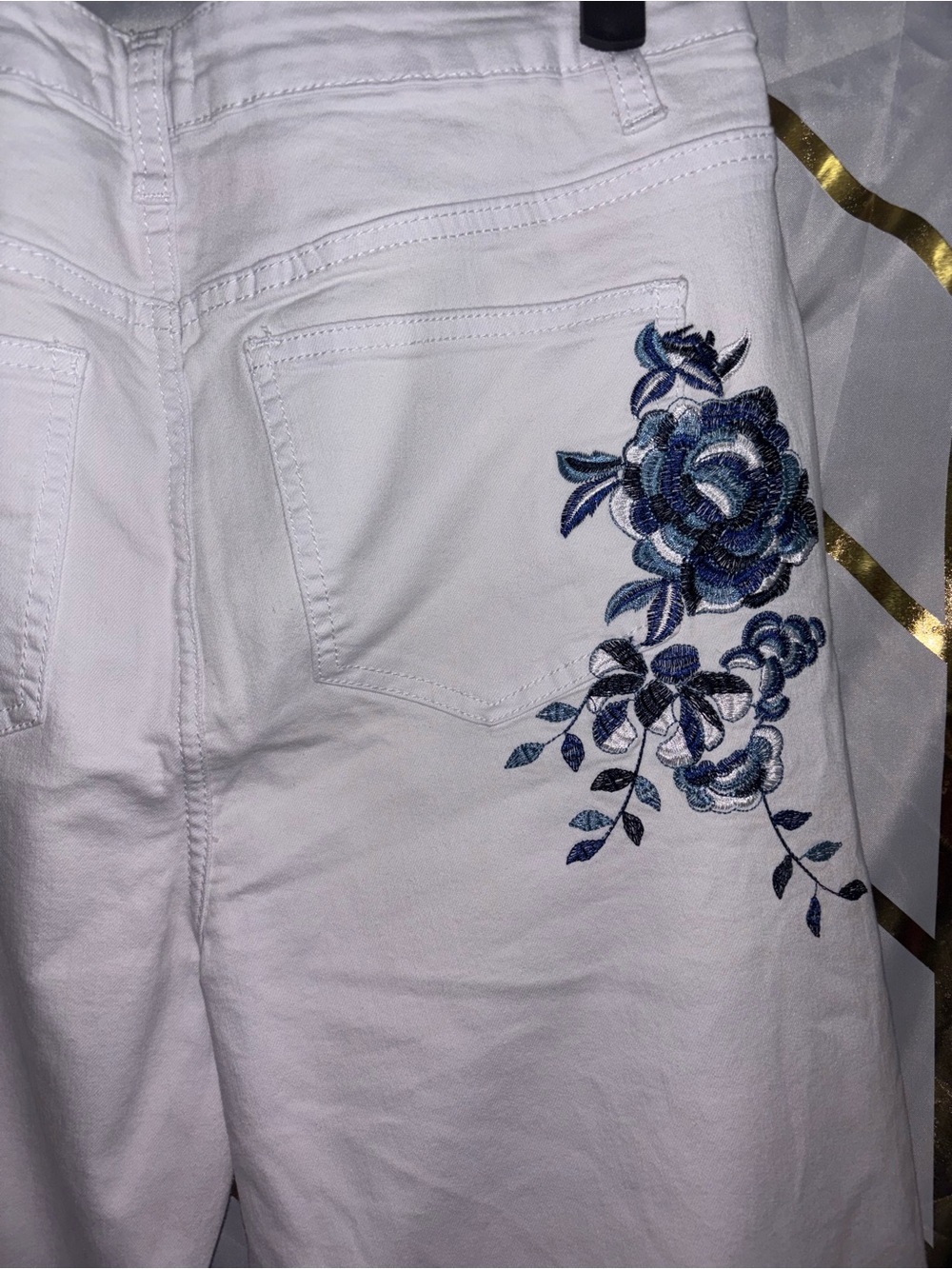 VENUS White High-Rise Button Front Jeans - Picture 7 of 10